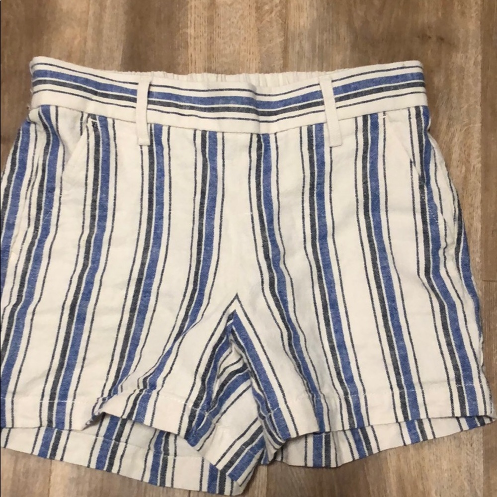 Linen shorts